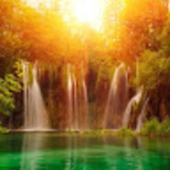 Meet your Posher, Krista - Picture 1 of 1